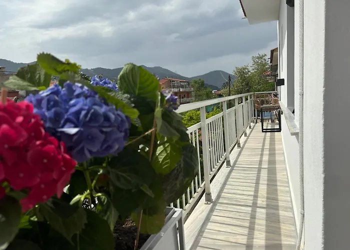 Eva Ommm * Limenas (Thasos)